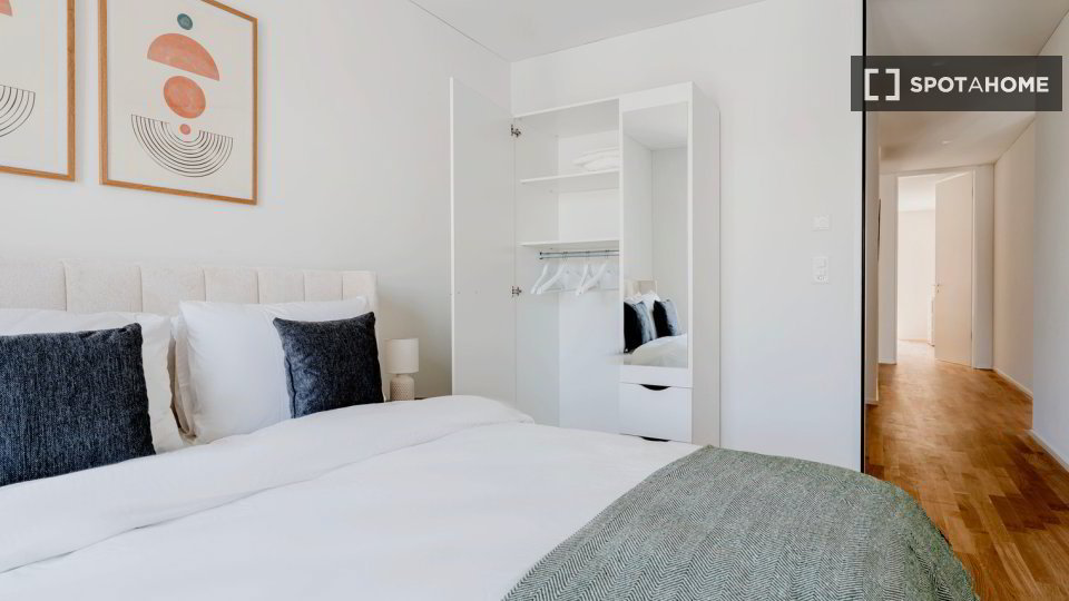 Appartement 3 pièces à louer à Zurich - image 1/13