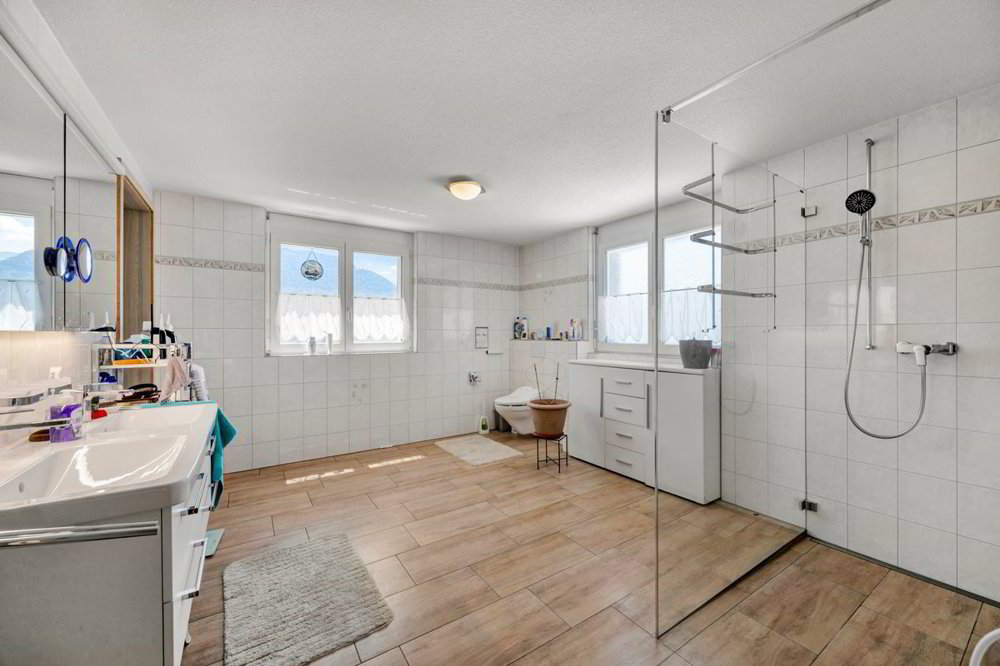 null Zimmer Haus zum verkaufen in Tuggen - Bild 1/13