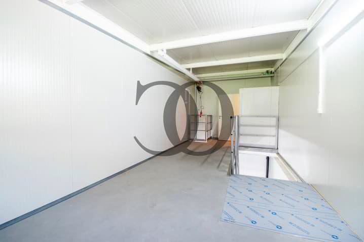 OPPORTUNITÉ D'INVESTISSEMENT - BOX DE RENDEMENT À ROCHE - Ansicht 4