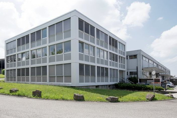 null rooms Office & Commercial for rent in Crissier - image 1/7