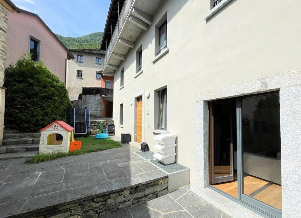 Haus – Gnosca - Mehr