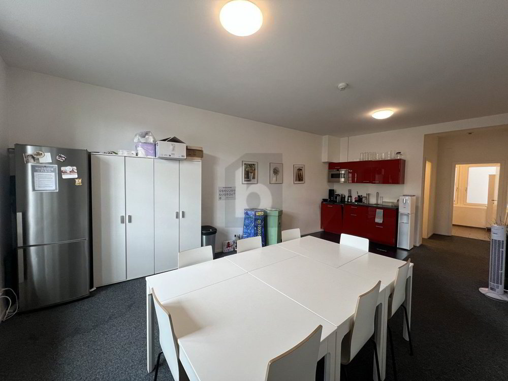TOP LAGE MIT SICHT ÜBER DEN BARFÜSSERPLATZ - Ansicht 3