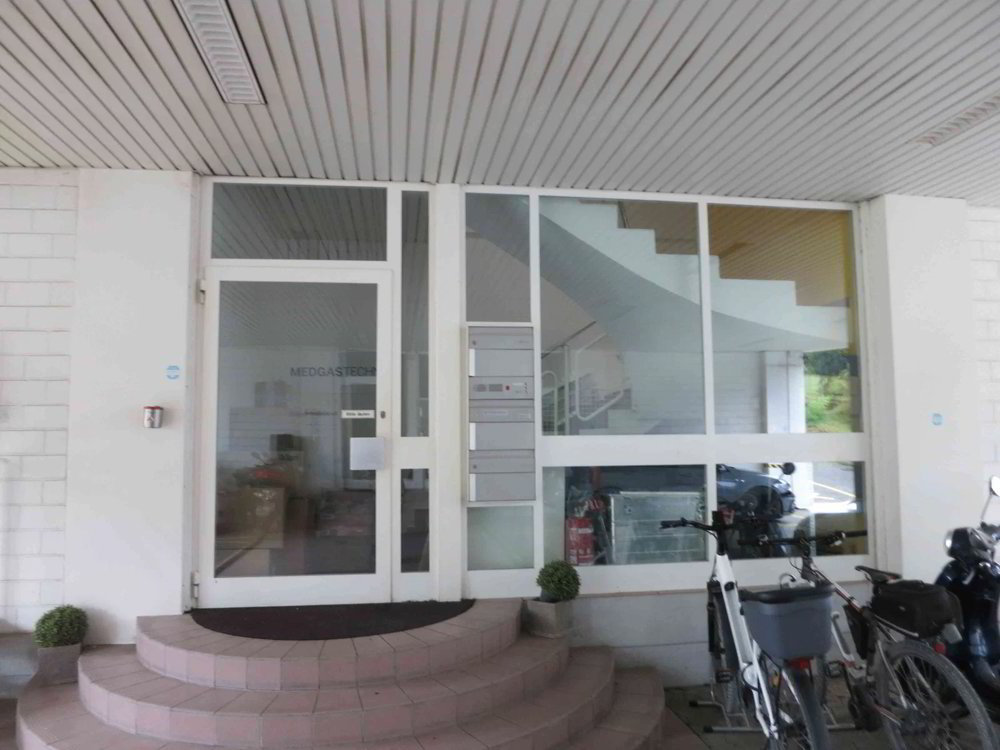 Grosszügige und helle Büroräumlichkeiten mit wunderschöner Terrasse - Ansicht 2