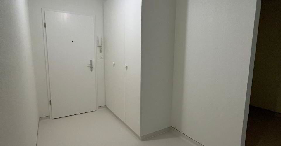Spacieux local commercial pour bureeaux de 4.5 pièces rénové - Mehr