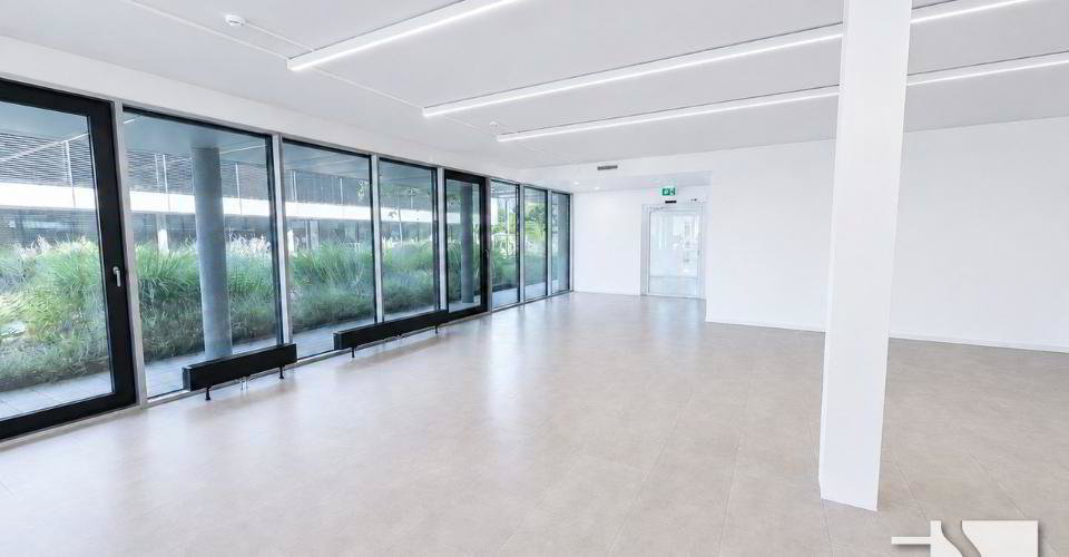 Surfaces admin. récentes de 60 à 360 m² situées au rez & 1er étage - Ansicht 5