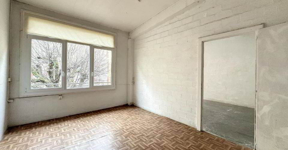 Dépôt de 64 m² en plein centre-ville - Ansicht 3