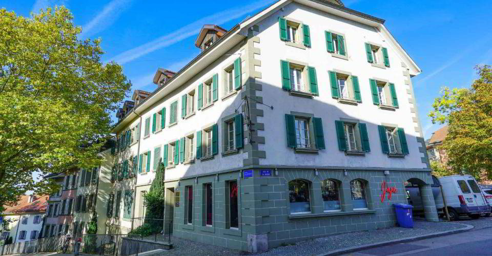 null rooms Office & Commercial for rent in Lausanne - image 1/7