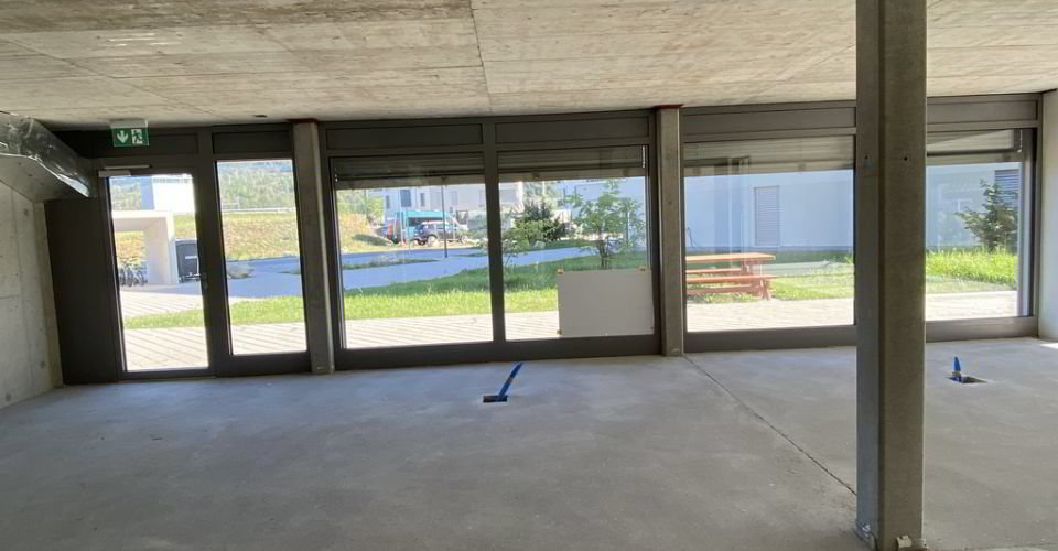Vallorbe - le Day - Local commercial de plain-pied avec vitrines - Mehr