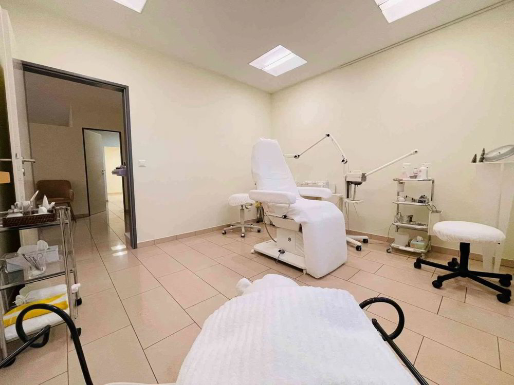 1 rooms Office & Commercial for rent in Villmergen - image 1/7