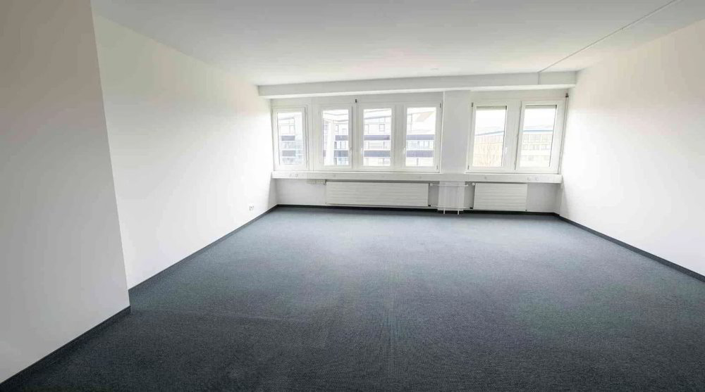Modernes, neu renoviertes privates Einzelbüro für 6-8 Pers. (S33)