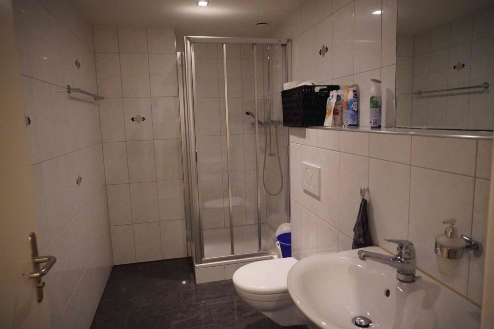 Attraktive Büro- & Gewerbefläche Toplage EG + 1. OG, 8.5 Zimmer - Mehr