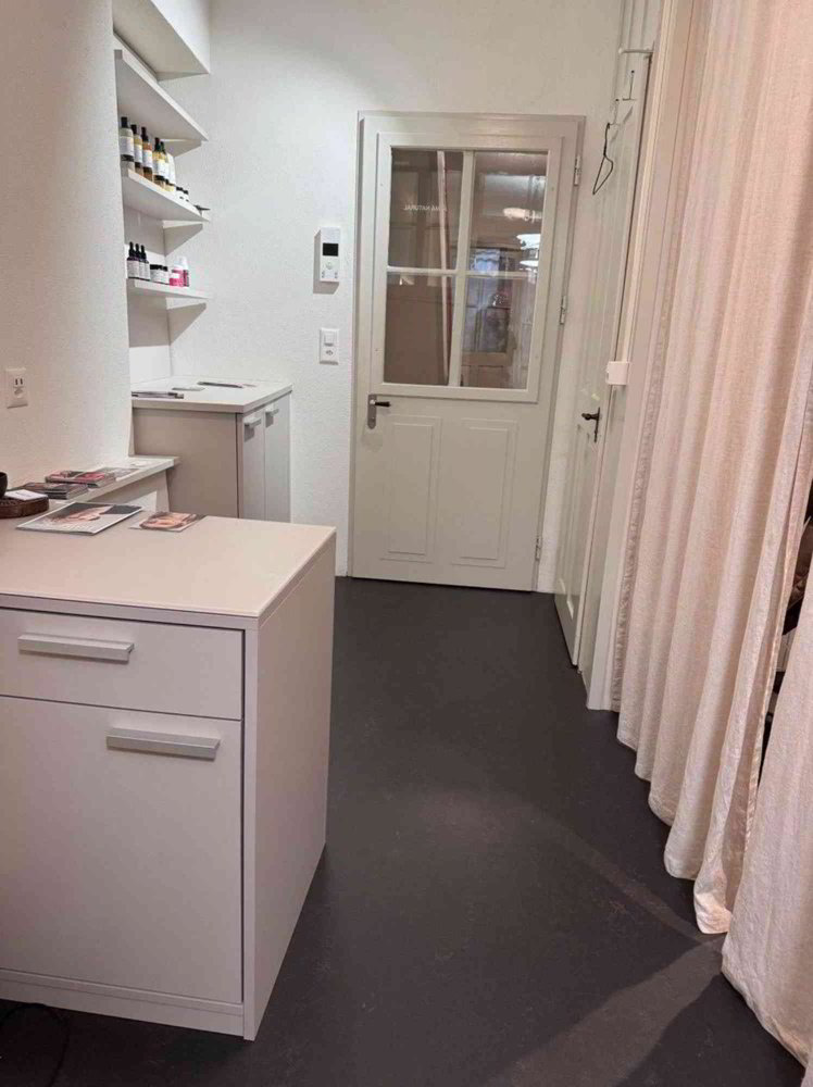 Moderner Salon in der Bieler Altstadt zur Mitmiete - Ansicht 5
