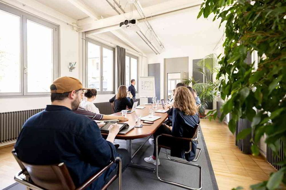 Möblierter Arbeitsplatz in inspirierender Atmosphäre - Ansicht 4