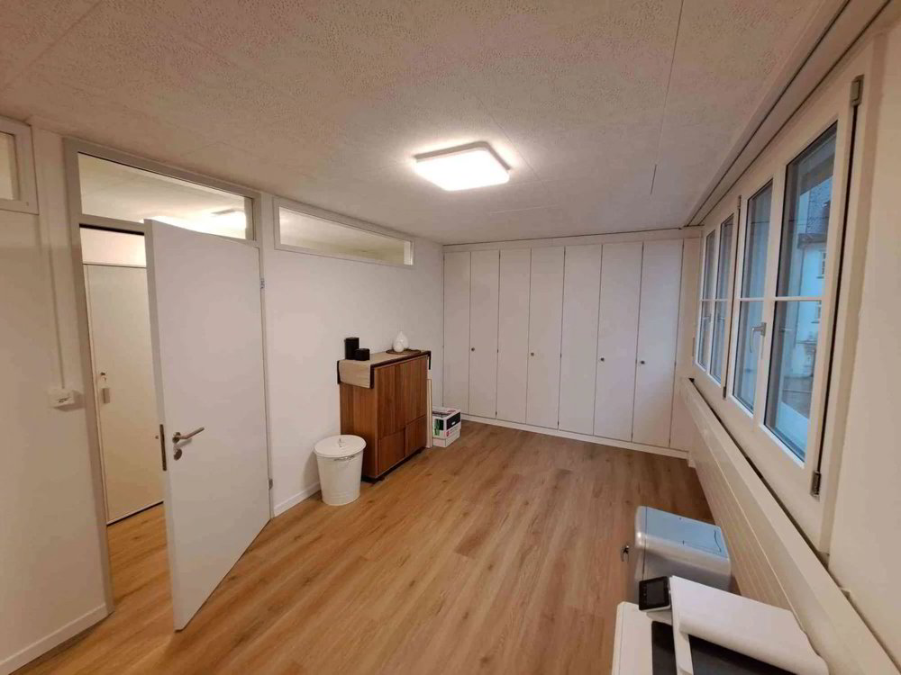 2 rooms Office & Commercial for rent in Rorschach - image 1/4