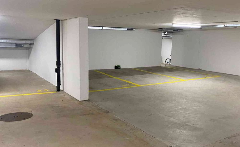 Parkplatz Tiefgarage - Ansicht 2