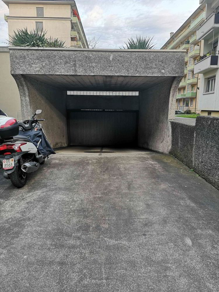 1 place au Ier sous-sol dans parking 2 rampes d'accès fermées à clef - Ansicht 2
