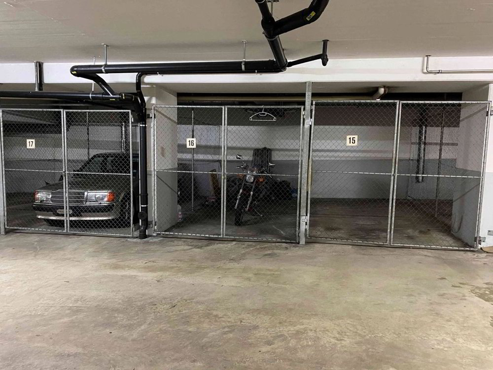 Tiefgaragenplätze, geschlossene und offene Garagenboxen - Ansicht 3