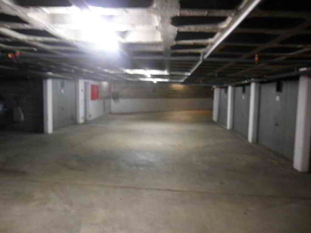null rooms Car park, garage for rent in Ginevra - image 1/2