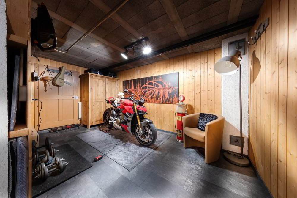 5 rooms House to buy in Val-d'Illiez - image 1/11