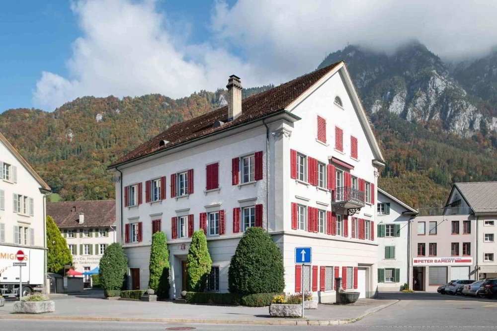 1 rooms Flat-sharing for rent in Glarus - image 1/11