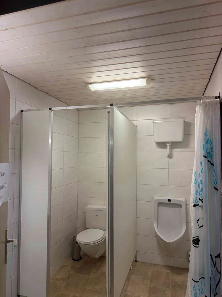 8 Zimmer Büro zu vermieten in Opfikon - Bild 1/8