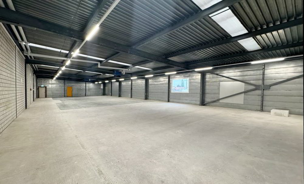 null rooms Office & Commercial for rent in Münsingen - image 1/4
