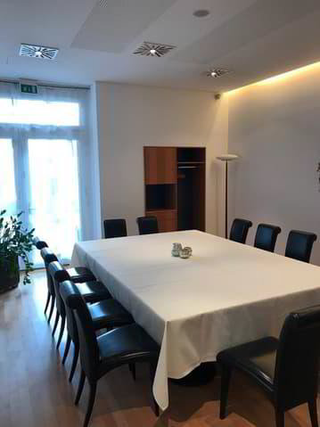 Bureau & Commerce null pièces à louer à Fribourg - image 1/6
