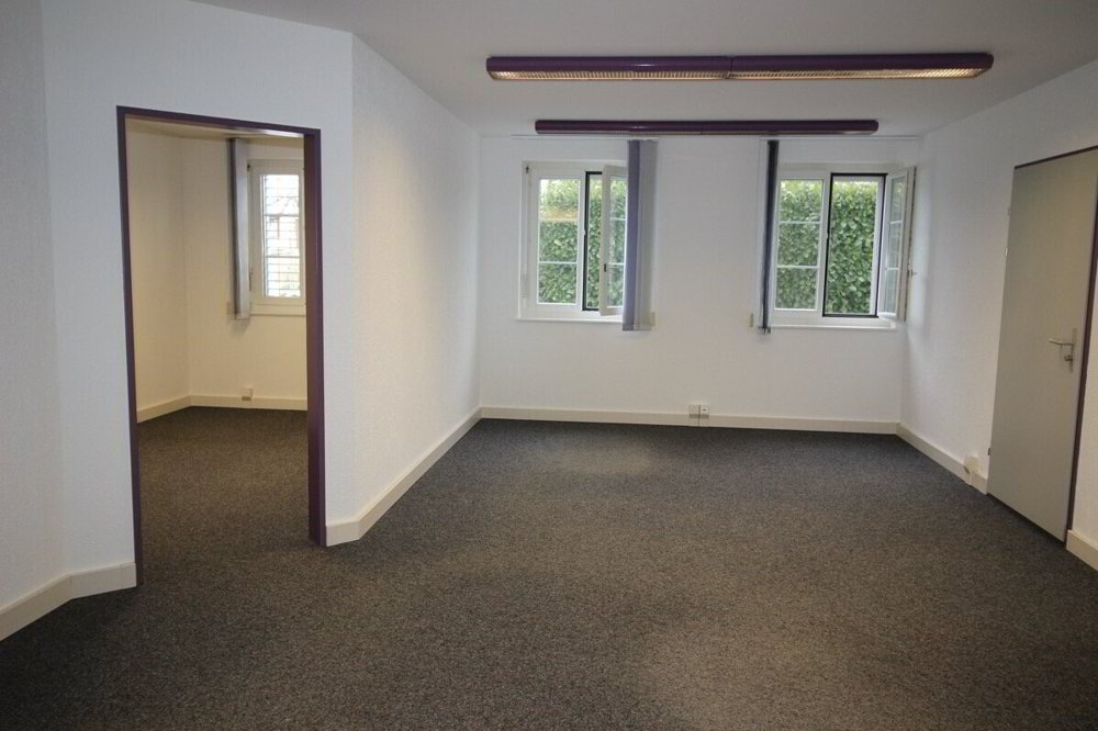 À louer ? Local commercial / bureaux d?environ 80 m² - Mehr