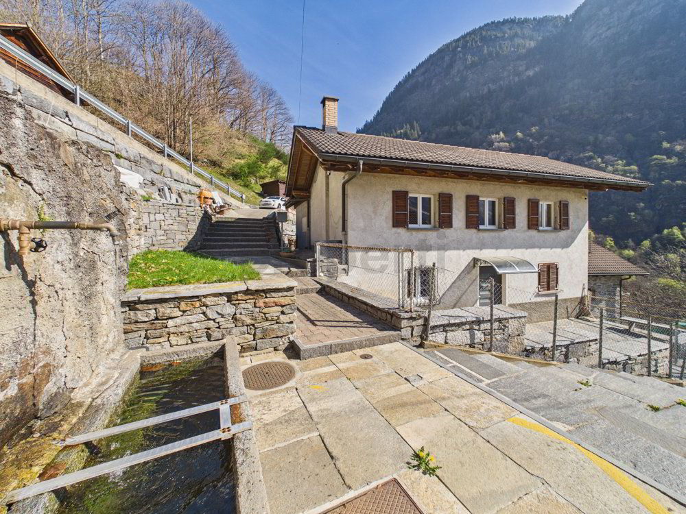 Haus – Buseno - Ansicht 2