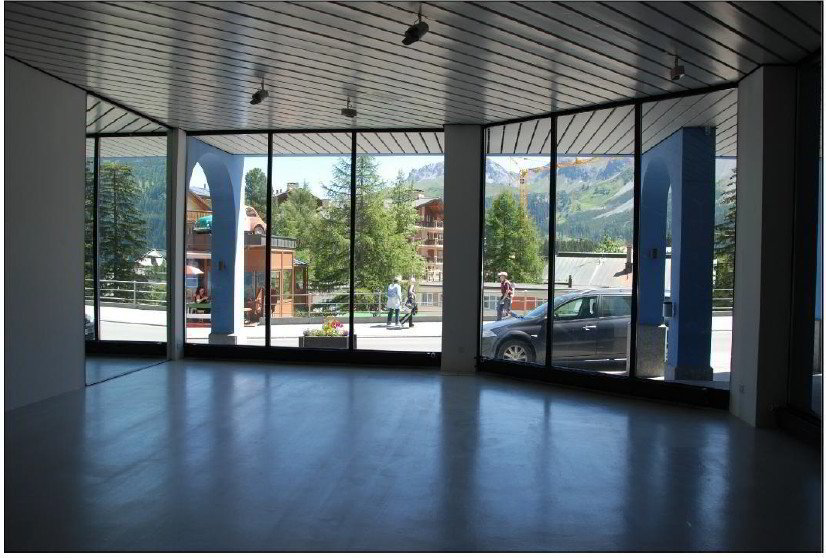 Ladenlokal im Zentrum Obersee mit über 8m Fensterfront in Arosa - Ansicht 2