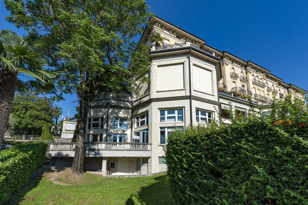Büro im Zentrum mit Seeblick und Garage mit 7 Parkplätzen - Ansicht 2