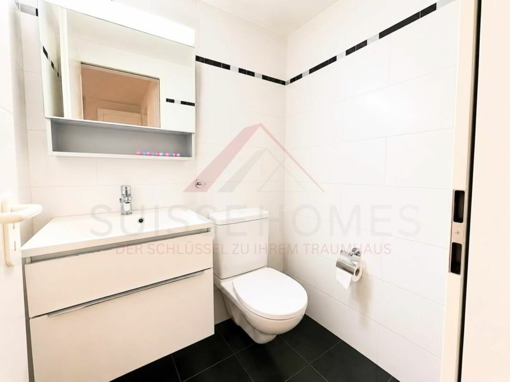 Appartamento di 4 locali in vendita a Schwerzenbach - immagine 1/13