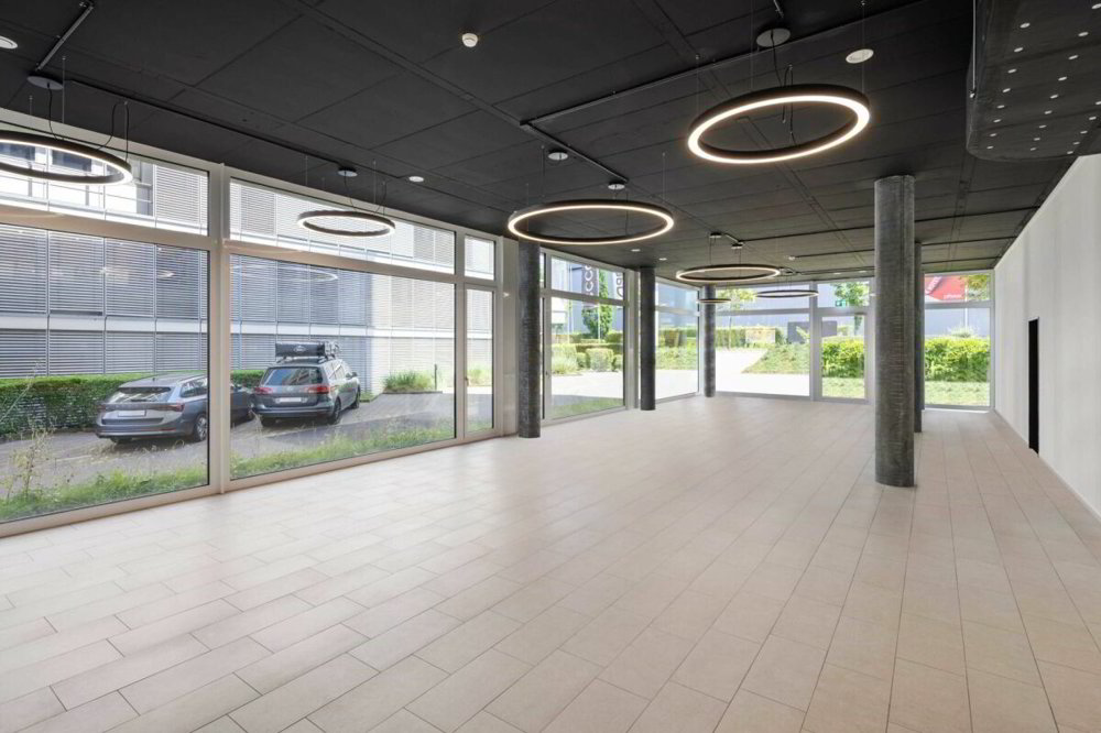 Hochwertige Büro-/Praxisfläche mit Top Anbindung - Spreitenbach