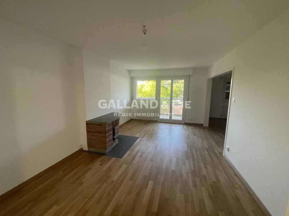 5 rooms Apartment for rent in Pully - image 1/8