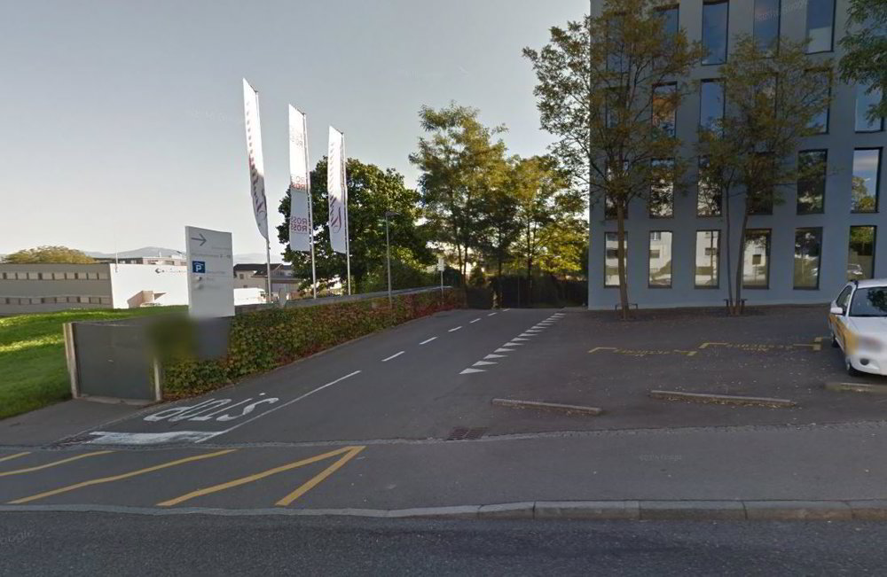 null Zimmer Parkplatz, Garage zu vermieten in Pfäffikon SZ - Bild 1/1