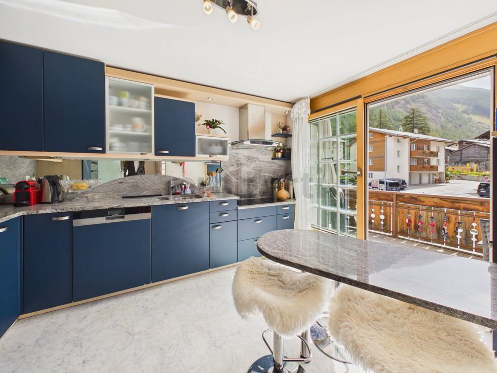 Immeuble d'habitation de 14 pièces en vente à Saas-Grund - 568 m² - Ansicht 4