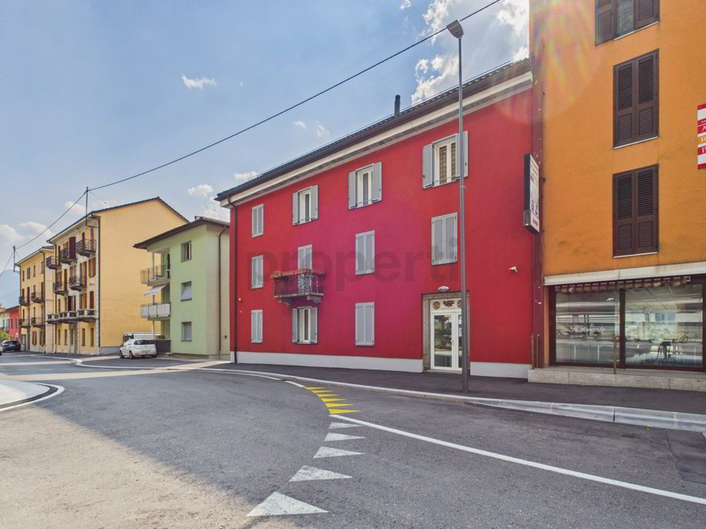 Immeuble d'habitation de 14 pièces en vente à Biasca - 600 m²