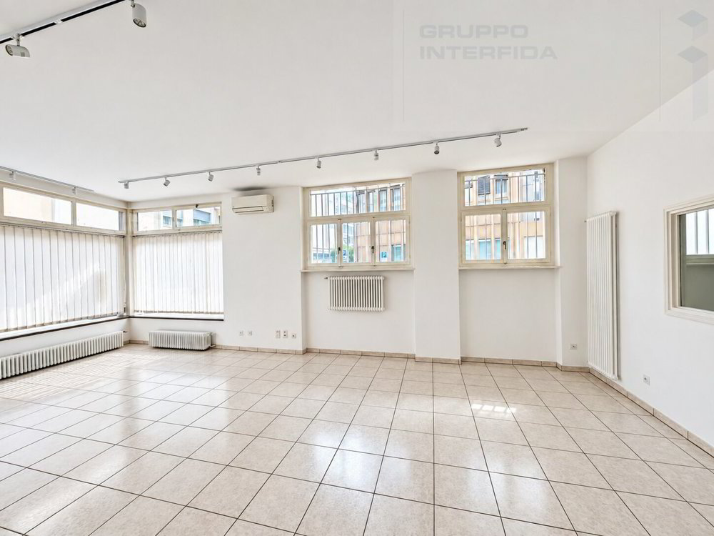Boutique de 2 pièces en location à Chiasso - 90 m² - Ansicht 4