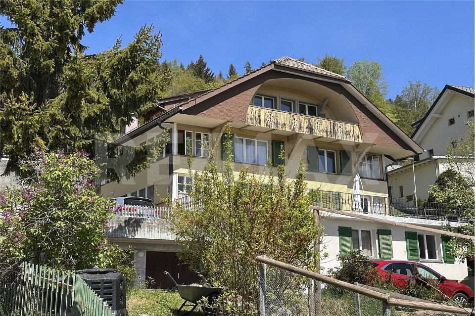 4-Familienhaus an ruhiger, sonniger Lage mit Weitsicht - Renditeobjekt - Ansicht 2
