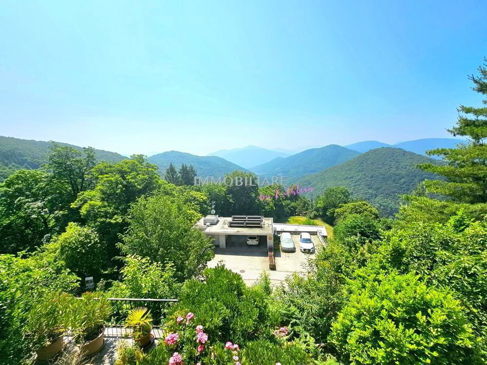 Vivere nella natura, 2'300 m² terreno edificabile, vista panoramica | Bauland mit Weitblick am Waldrand - Mehr