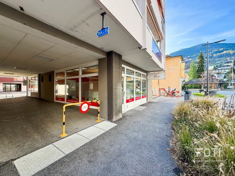 Belle vitrine avec grands locaux dépôts au 1er sous-sol accessible. - Ansicht 3