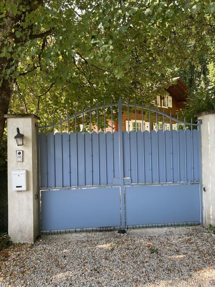 7 Zimmer Haus zum verkaufen in Gingins - Bild 1/7