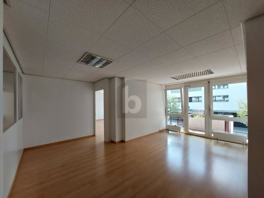 BEZUGSBEREITES BÜRO IM BELEBTEN ORTSKERN - Ansicht 2