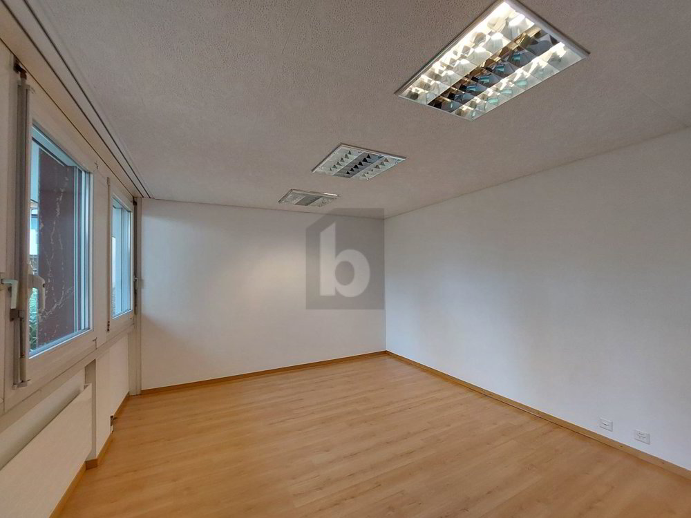 BEZUGSBEREITES BÜRO IM BELEBTEN ORTSKERN - Ansicht 4