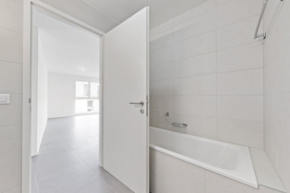 3 rooms Apartment for rent in Renens VD - image 1/8