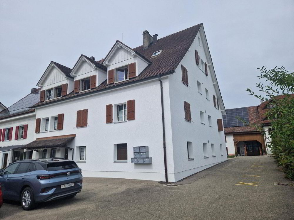 4 rooms Apartment for rent in Courchapoix - image 1/12