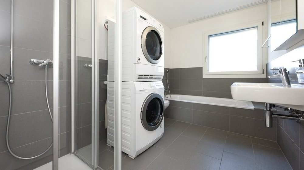 4 rooms Apartment for rent in Madiswil - image 1/12