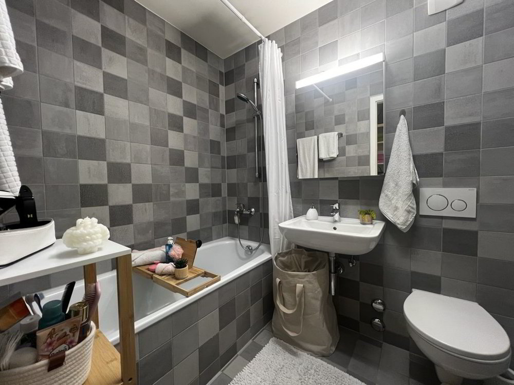 3 rooms Apartment for rent in Renens VD - image 1/7