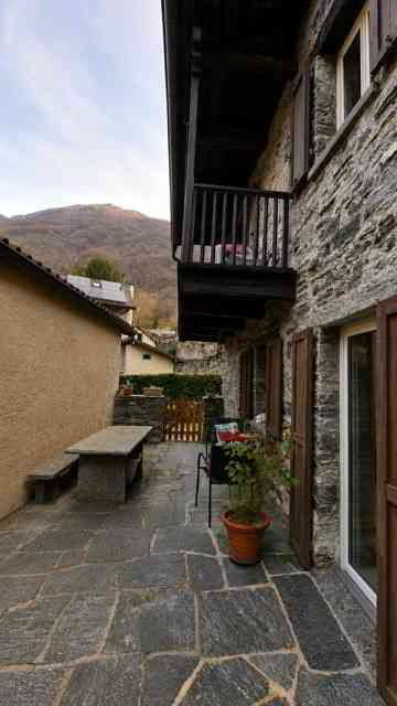 Maison 4 pièces à acheter à Gordevio - image 1/5