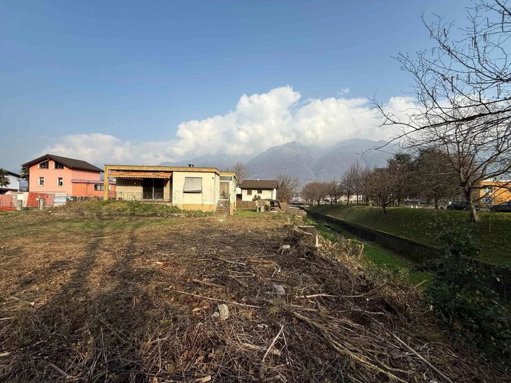 Vendesi a Cadenazzo - Ampio terreno edificabile - Ansicht 2